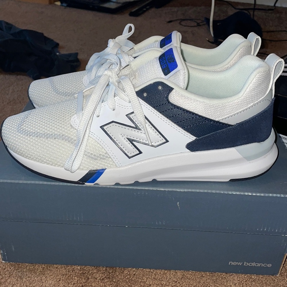 New Balance 009 Shoes